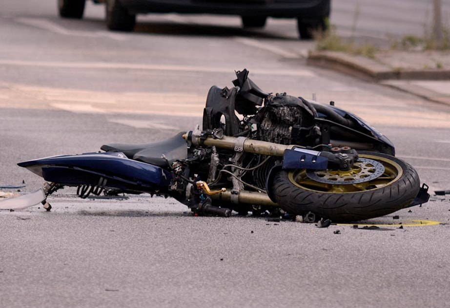 Moped və motosiklet idarə edən azyaşlılar - Qəza zamanı cavabdeh kimdir?