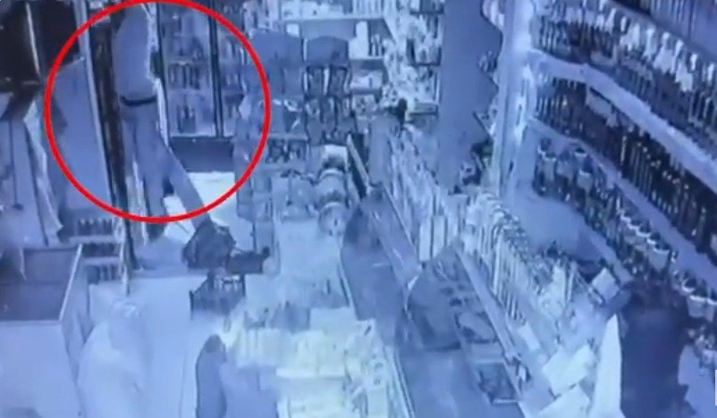 Abşeronda 19 minlik elektrik naqilləri oğurlandı: 5 nəfər tutuldu – ANBAAN VİDEO Abşeronda 19 minlik elektrik naqilləri oğurlandı: 5 nəfər tutuldu – ANBAAN VİDEO