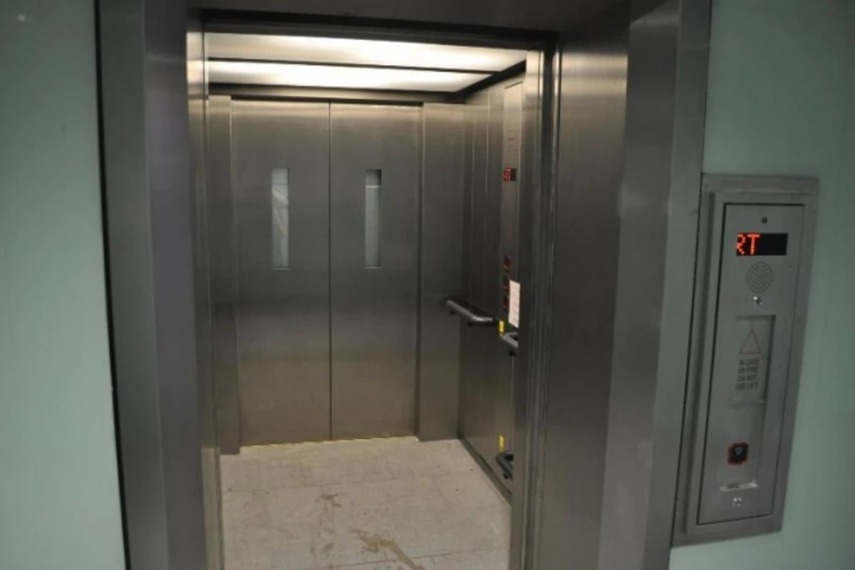 Çoxmərtəbəli binalarda lift PROBLEMİ - Sakinlərdən toplanan vəsait hara gedir?