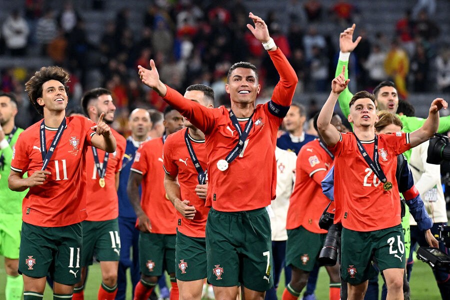 Bacısı Ronaldonun komanda yoldaşlarını sərt TƏNQİD ETDİ: &ldquo;Nankorlar...&rdquo;
