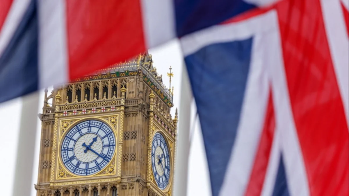 Britaniyada siyasi gərginlik: 100-dən çox deputat Kir Starmerin istifasını tələb edir Britaniyada siyasi gərginlik: 100-dən çox deputat Kir Starmerin istifasını tələb edir