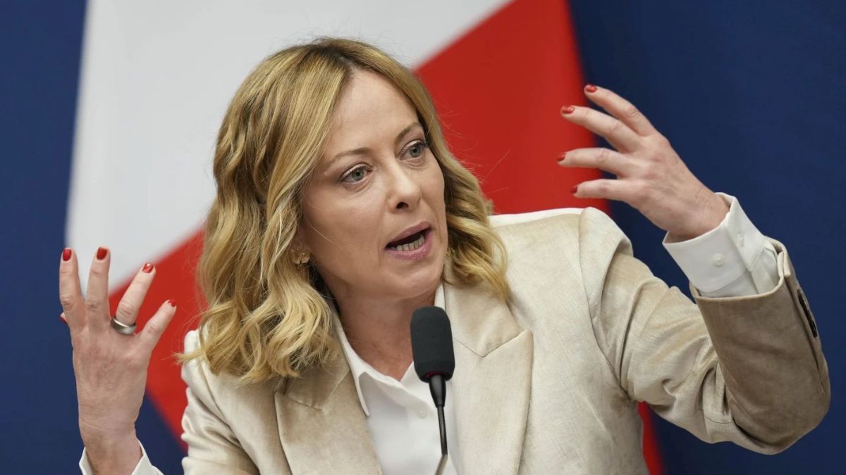 Melonidən Trampa CAVAB: “Öz reytinqini izlə!” Melonidən Trampa CAVAB: “Öz reytinqini izlə!”
