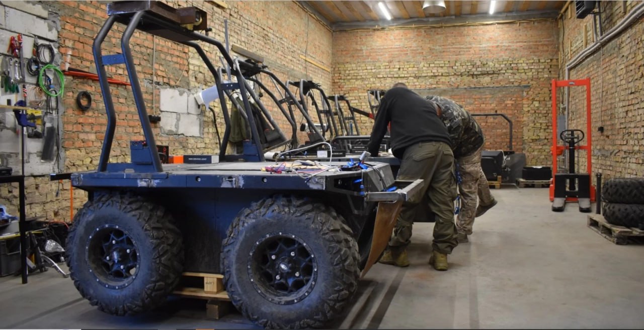 Əsgərlər yerinə robotlar: Ukrayna cəbhə logistikasını dəyişir