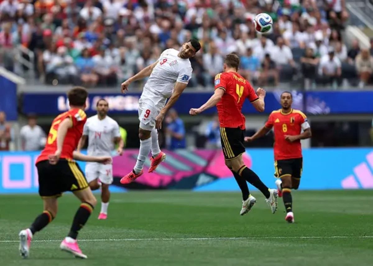 İranlı futbolçular amerikalılara belə təşəkkür etdi - FOTO 