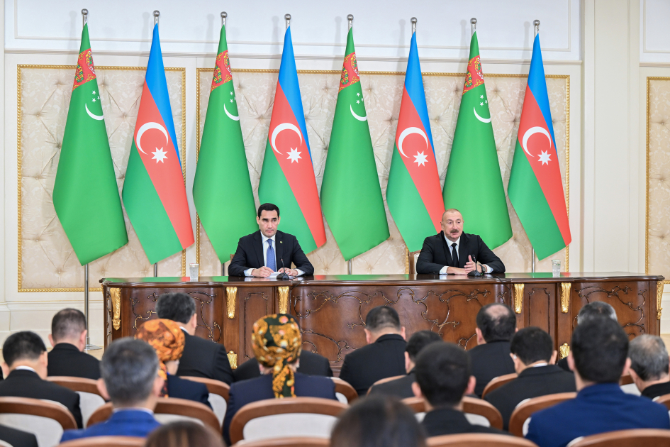 Azərbaycan və Türkmənistan prezidentləri mətbuata bəyanatlarla çıxış etdilər &ndash; FOTO