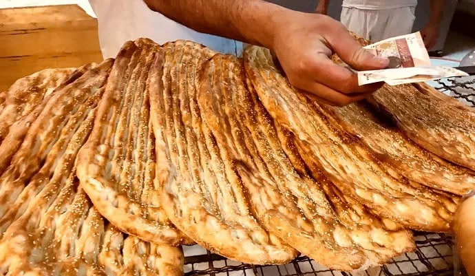 Tehranda çörəyin qiyməti 100% BAHALAŞDI - FOTO