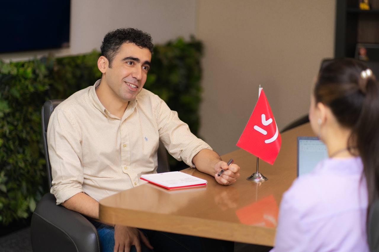 Qafqazda ilk &ldquo;Apple Shop&rdquo; &ldquo;Kontakt&rdquo;da açılır &ndash; Həsən İsrafilzadə ilə müsahibə
