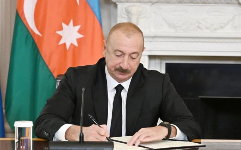 Beş polkovnikə &ldquo;general-mayor&rdquo; rütbəsi verildi - ADLAR