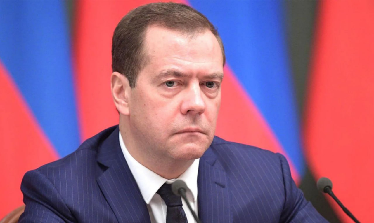 Medvedev: "Rusiya ilə əlaqələrin qırılması Ermənistan vətəndaşları üçün ağır nəticələr doğuracaq"