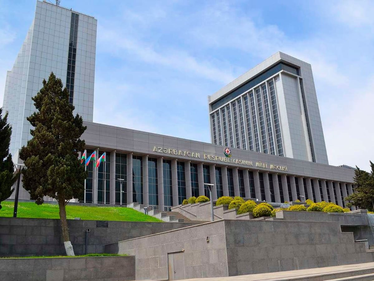 Milli Məclisin iki deputatı Ukraynaya GEDƏCƏK