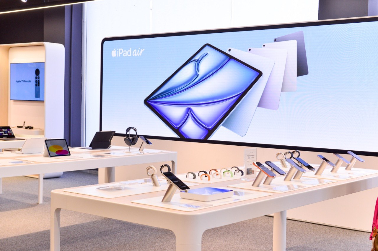 Qafqazın ilk rəsmi &ldquo;Apple Shop&rdquo;u &ldquo;Kontakt&rdquo;da fəaliyyətə başladı &ndash; APPLE EKOSİSTEMİ BİR MƏKANDA