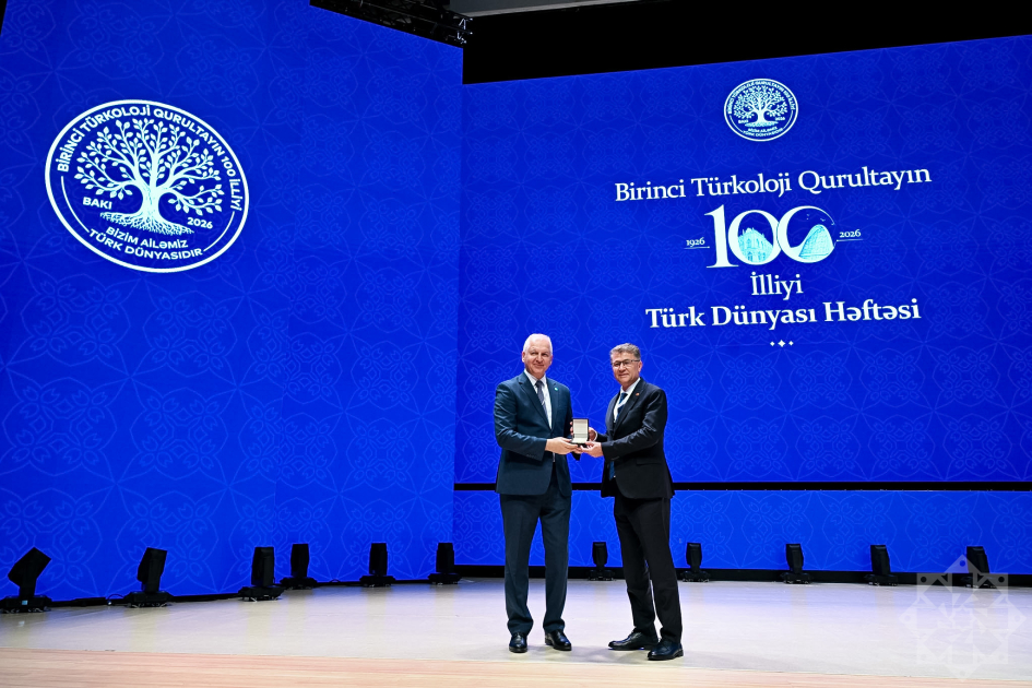 Birinci Türkoloji Qurultayın 100 illik yubileyi münasibətilə xatirə döş nişanları təqdim olundu - FOTO