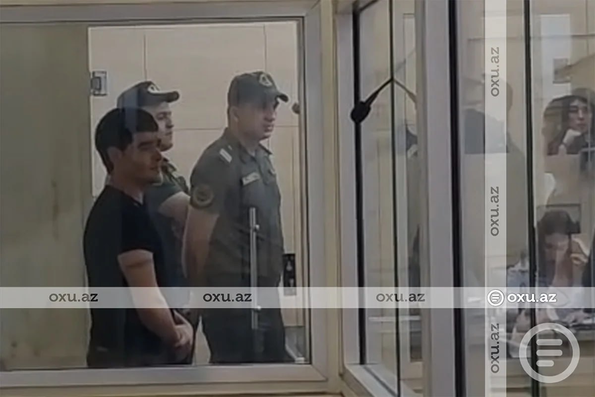 Bibisinin qızını bıçaqladı, əmisinin nəvəsini isə öldürdü - MƏHKƏMƏ – VİDEO Bibisinin qızını bıçaqladı, əmisinin nəvəsini isə öldürdü - MƏHKƏMƏ – VİDEO