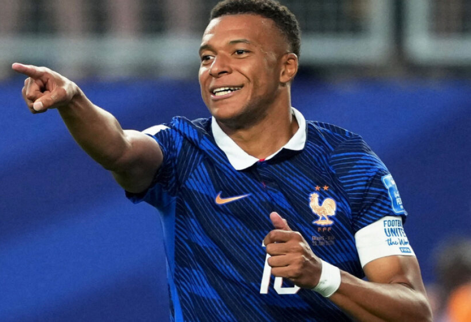 Mbappe bu göstərici ilə Messini ötdü - VİDEO Mbappe bu göstərici ilə Messini ötdü - VİDEO