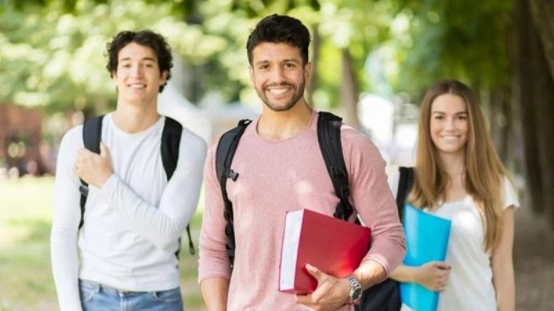 Xarici universitetlərdən yerdəyişmə etmək istəyən TƏLƏBƏLƏRİN NƏZƏRİNƏ