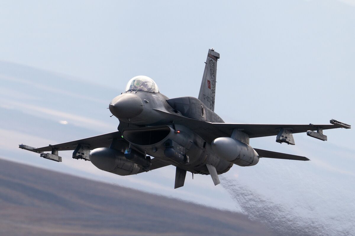 Türkiyənin "F-16" qırıcıları 35 terrorçunu MƏHV ETDİ