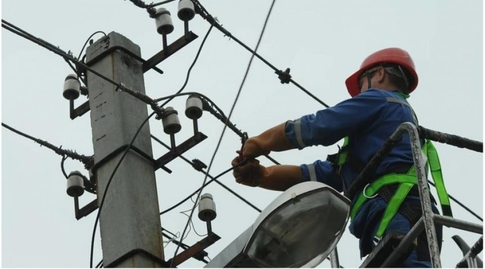 Bakının üç rayonunda elektrik şəbəkələri yenidən qurulacaq Bakının üç rayonunda elektrik şəbəkələri yenidən qurulacaq