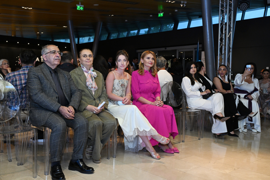 Alyona Əliyeva Milli Xalça Muzeyində moda nümayişi tədbirində &ndash; FOTO