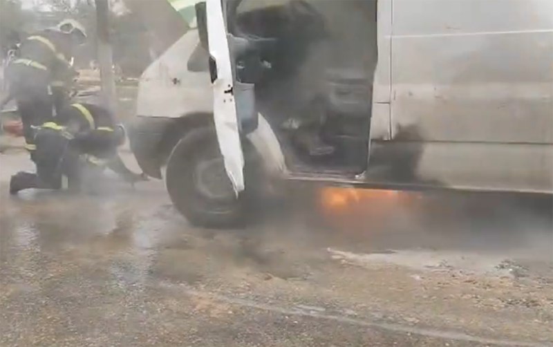 Masazırda &ldquo;Ford&rdquo; yandı - VİDEO