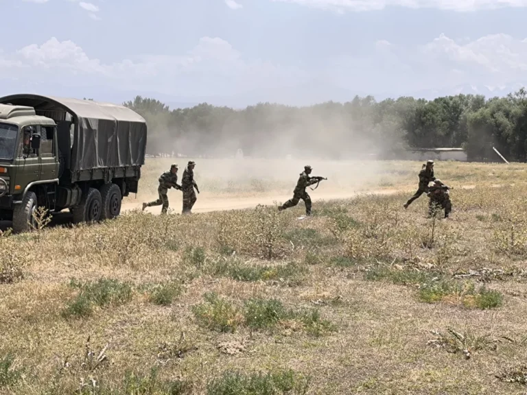 Ukrayna ordusu ötən ay 200 mindən çox Rusiya hədəfinə zərbə endirib - FOTO-VİDEO