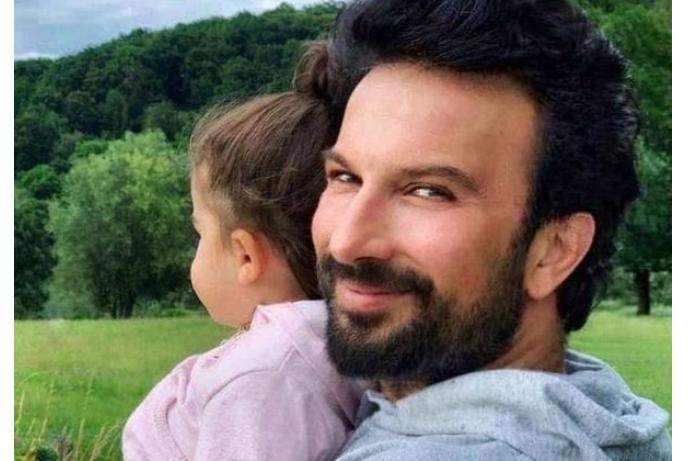 Tarkan Almaniyada imicini dəyişdi &mdash; yeni görünüşü böyük maraq doğurdu (FOTO)