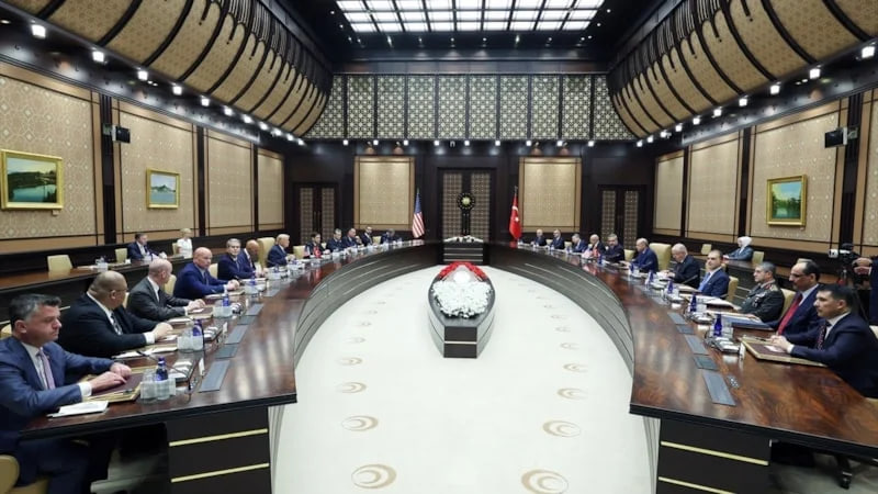 Ərdoğan və Trampın nümayəndə heyətləri arasında görüş keçirildi