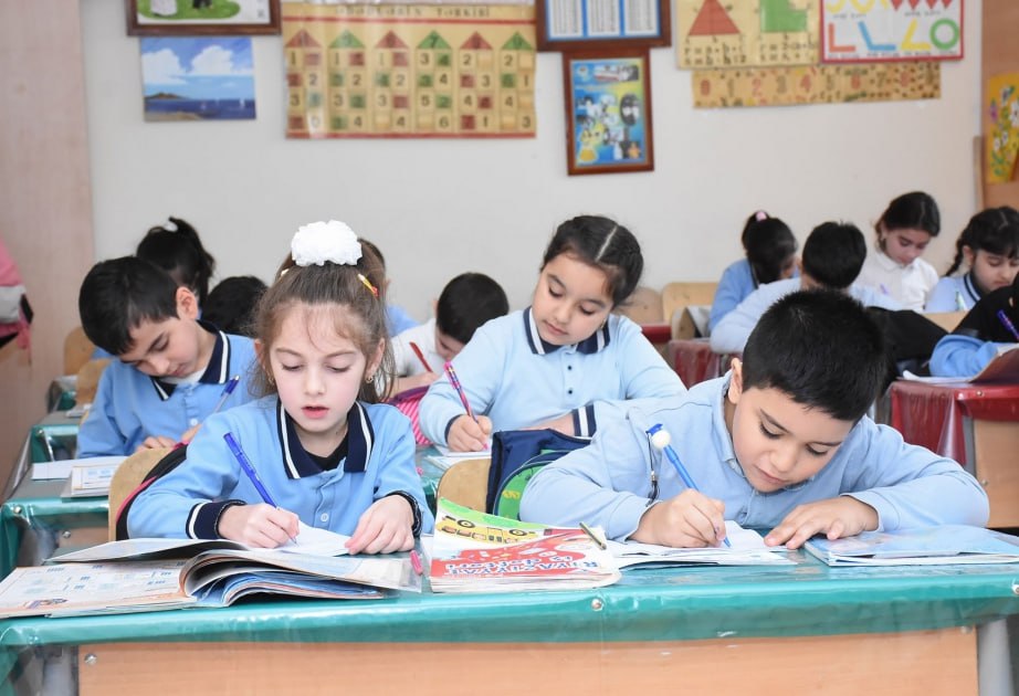 Valideynlərin NƏZƏRİNƏ: Məktəb seçimi bu tarixdən başlayır