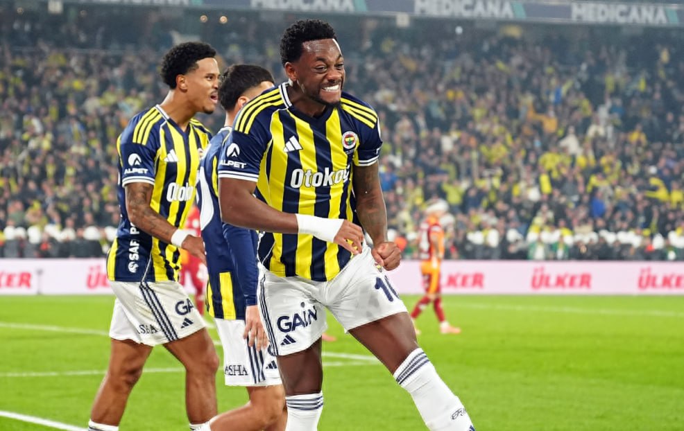 &ldquo;Fənərbağça&rdquo;nın sabiq hücumçusu &ldquo;Qalatasaray&rdquo;a keçir