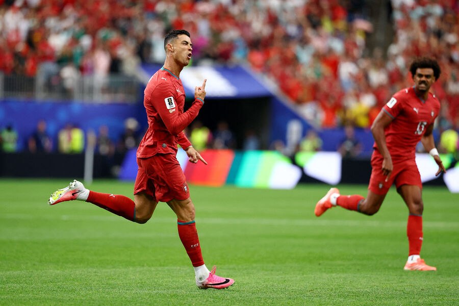 Fransa millisinin əfsanəsi: "Ronaldonu boykot edirdilər"