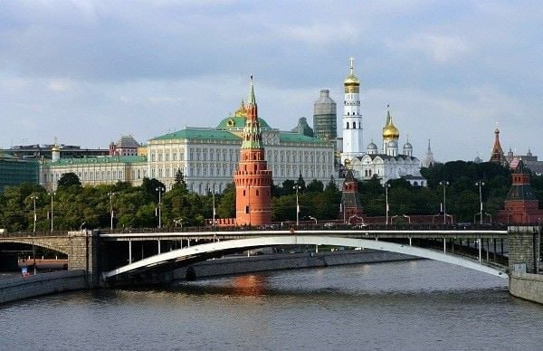 Türkiyənin S-400-ü satmasına Kremldən reaksiya