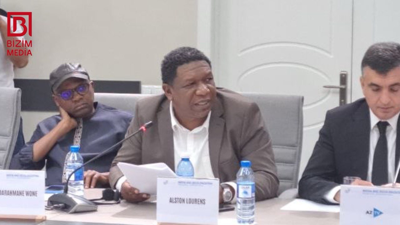 Alston Lourens: “Bəzən bizim hərəkatlar radikal kimi təqdim olunur” – FOTO Alston Lourens: “Bəzən bizim hərəkatlar radikal kimi təqdim olunur” – FOTO
