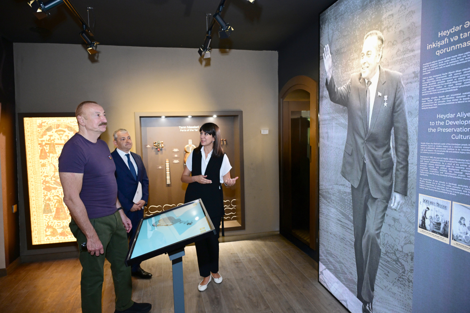 İlham Əliyev &ldquo;Sadıqcanın evi&rdquo;nin bərpadan sonra açılışında &ndash; FOTO