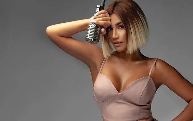 Röya Ayxan lüks villasında ona ad günü keçirdi - VİDEO Röya Ayxan lüks villasında ona ad günü keçirdi - VİDEO