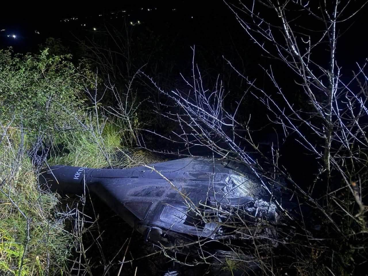 Ukraynaya atılan Rusiya dronu Moldovada partladı - FOTO Ukraynaya atılan Rusiya dronu Moldovada partladı - FOTO
