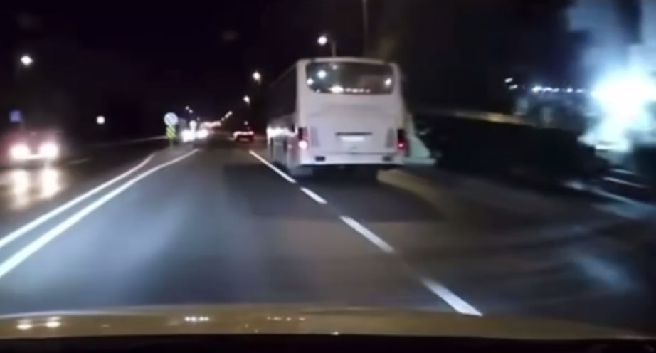 Bakıda avtobus sürücüsünün səhvi qəzaya səbəb olacaqdı &ndash; VİDEO