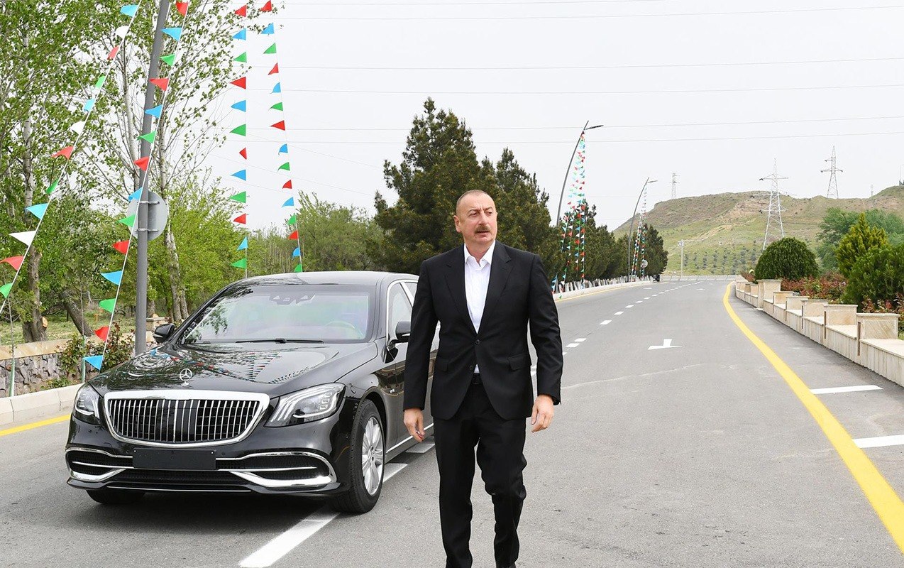 Prezident: “Belə avtomobillə heç yerə getmərəm” - VİDEO Prezident: “Belə avtomobillə heç yerə getmərəm” - VİDEO