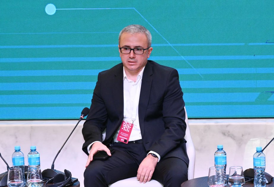 Fərid Zeynalov: “Uşaqlar üçün daha şəffaf və təhlükəsiz rəqəmsal mühit yaradılır” Fərid Zeynalov: “Uşaqlar üçün daha şəffaf və təhlükəsiz rəqəmsal mühit yaradılır”