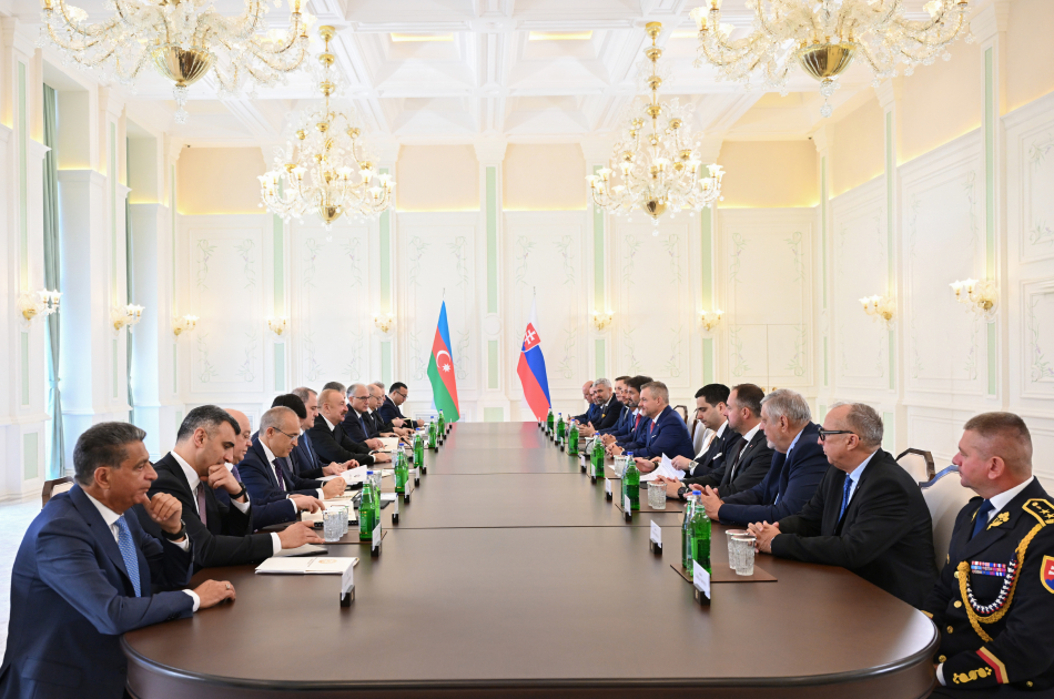 İlham Əliyevin Slovakiya Prezidenti ilə geniş tərkibdə görüşü keçirildi – FOTO İlham Əliyevin Slovakiya Prezidenti ilə geniş tərkibdə görüşü keçirildi – FOTO