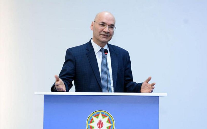 Osman Gündüz: &ldquo;Süni intellekt müəllimi tam əvəz edə bilməz&rdquo;