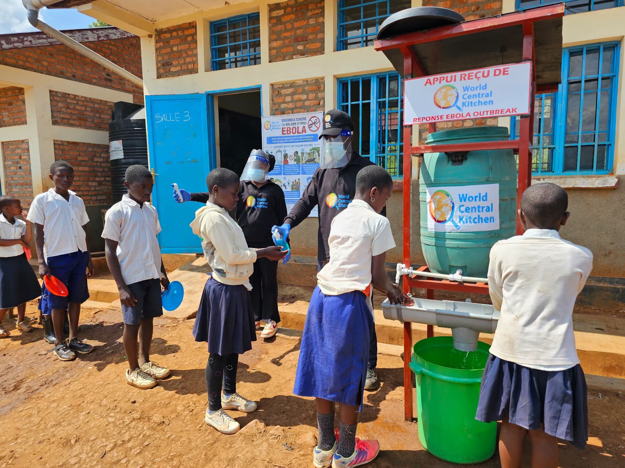 Uqandada Ebolaya yoluxan sonuncu pasiyent evə buraxıldı