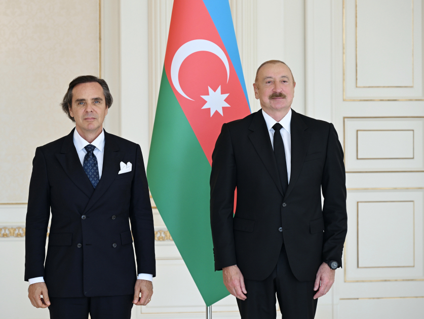Braziliyanın yeni səfiri İlham Əliyevə etimadnaməsini təqdim etdi &ndash; FOTO