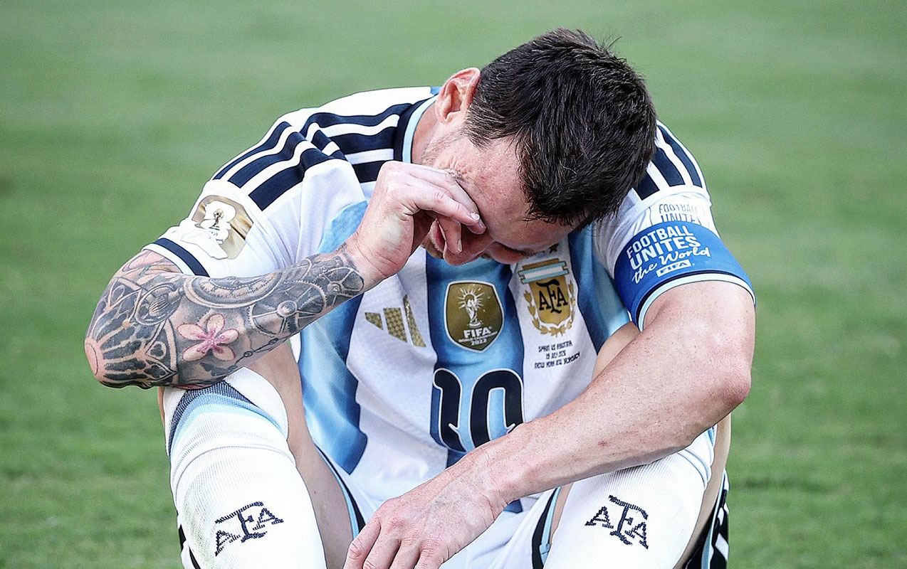 Messi məğlubiyyətə ağladı – VİDEO Messi məğlubiyyətə ağladı – VİDEO