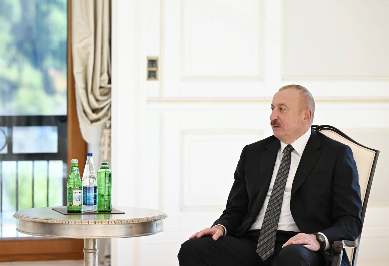İlham Əliyev: “Bu səfərlərin çox böyük siyasi mənası var” İlham Əliyev: “Bu səfərlərin çox böyük siyasi mənası var”