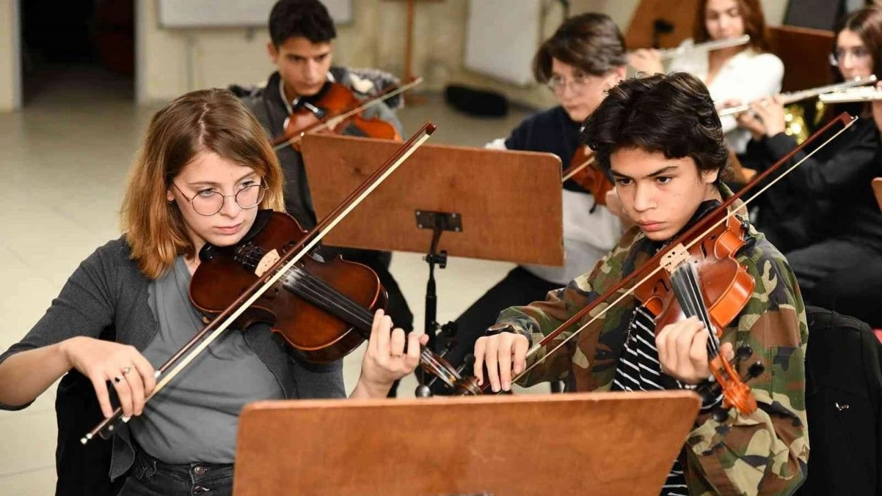 Musiqi məktəblərində iki mərhələli sertifikatlaşdırma başlayır – YENİ QƏRAR Musiqi məktəblərində iki mərhələli sertifikatlaşdırma başlayır – YENİ QƏRAR
