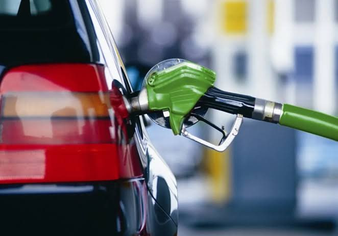 Azərbaycanda avtomobil benzini istehsalı artıb Azərbaycanda avtomobil benzini istehsalı artıb
