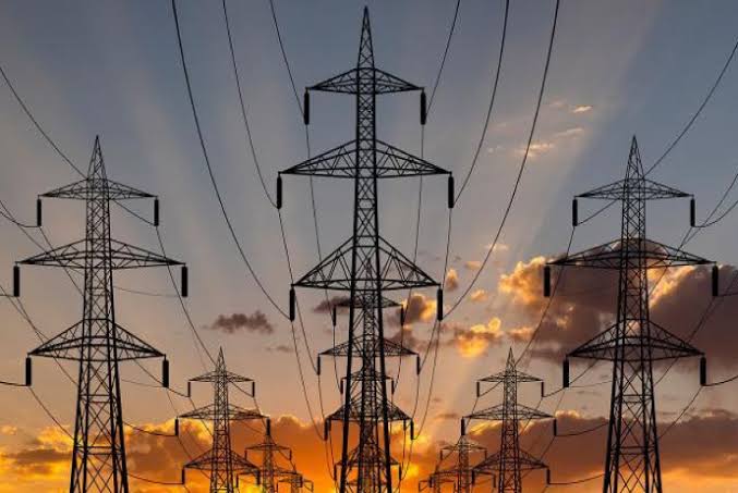 İran Azərbaycandan elektrik enerjisi idxalını artırdı