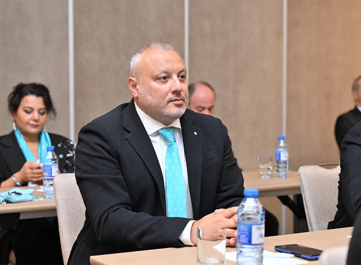 Elxan Səmədov növbəti dəfə Peşəkar Futbol Liqasının PREZİDENTİ SEÇİLDİ