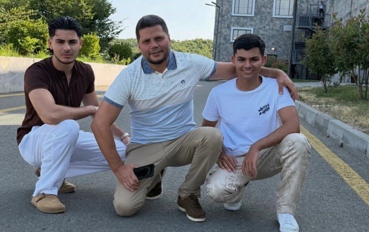 Zaur Kamal oğulları ilə istirahətdə - FOTO Zaur Kamal oğulları ilə istirahətdə - FOTO