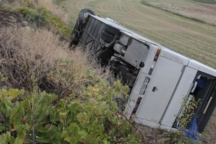 Suriyada iki avtobus toqquşub, 35 nəfər ölüb