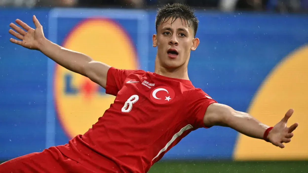 Mourinyonun "toxunulmaz" oyunçuları &ndash; Siyahıda Arda Gülər də var
